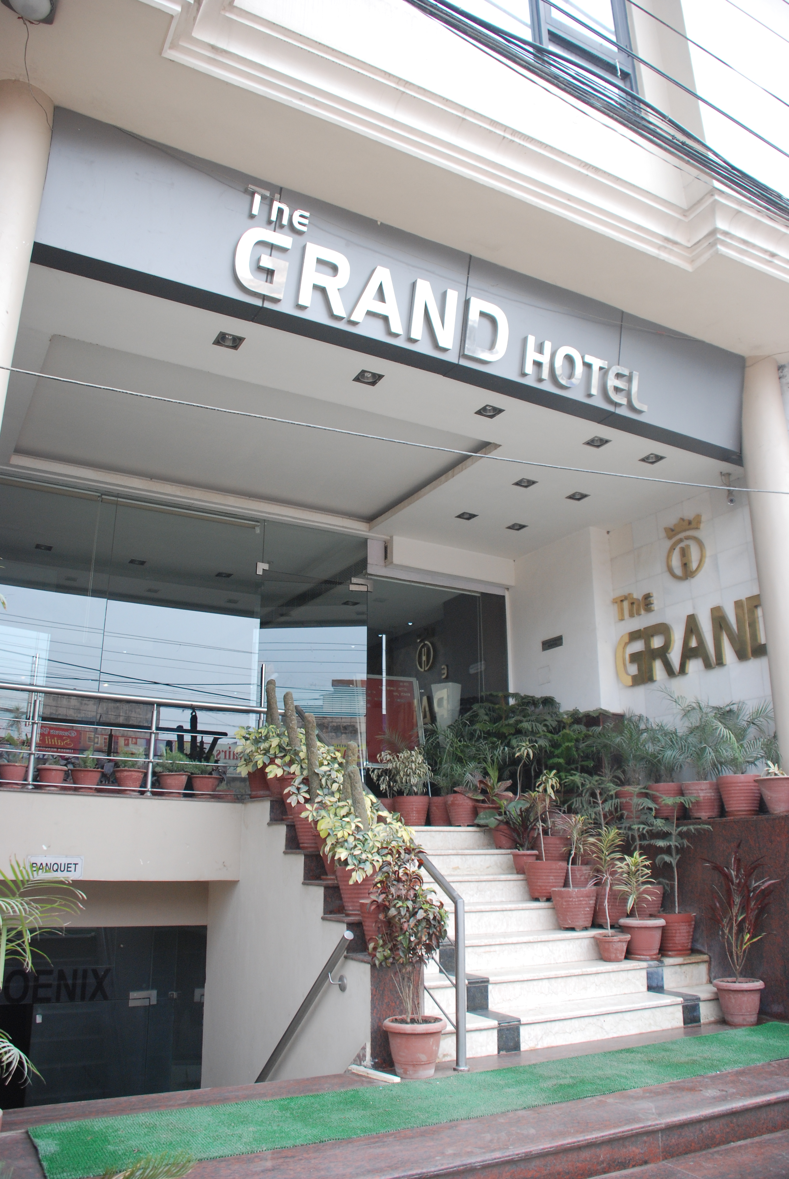 The Grand Hotel-官方