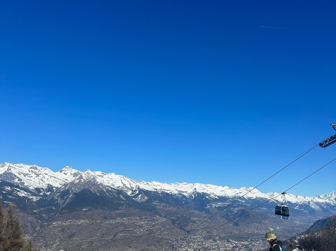 韦尔比耶滑雪学校 European Snowsport景点图片