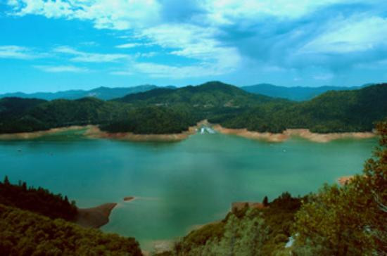 Lake Shasta Caverns景点图片