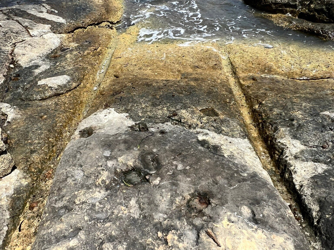 End of Cold War Memorial-Birzebbuga必去景点