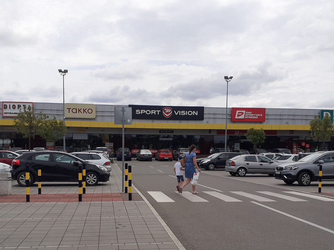 Stop Shop Subotica景点图片