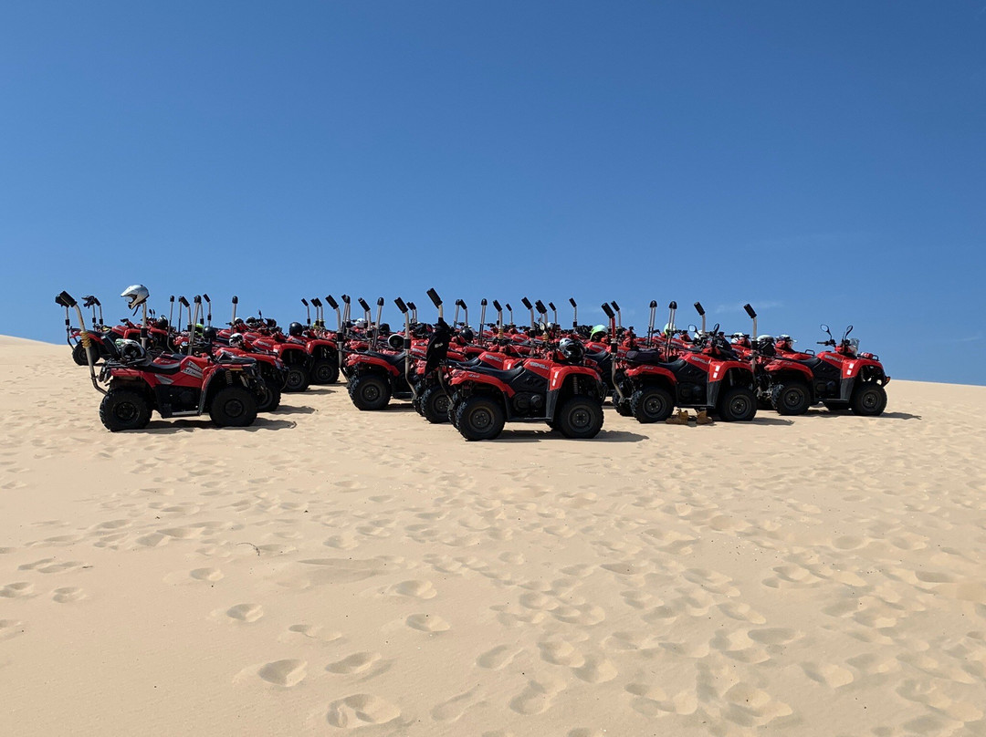 Sand Dune Adventures - Tours景点图片