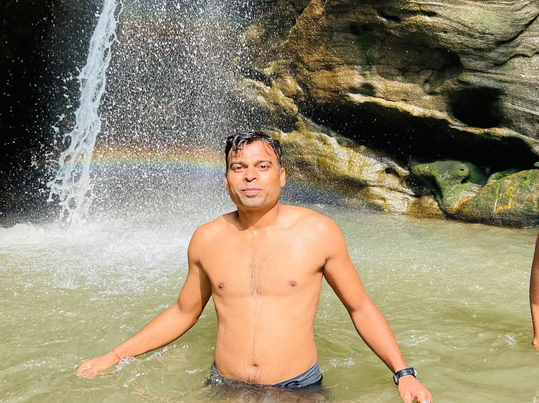 Dev Pahari Waterfall景点图片