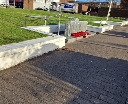 Kirkby War Memorial-Kirkby必去景点