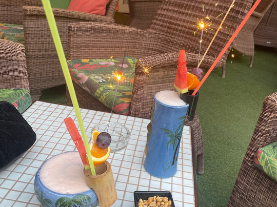 Cheeki Tiki Bar-桑塔尼必去景点