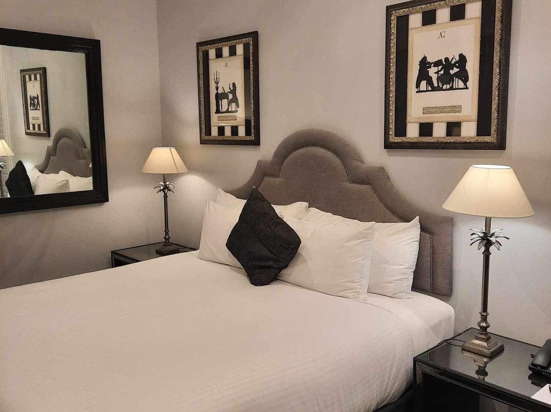 派佩斯旅舍猎人谷主图