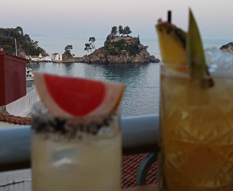 Avocado Cocktail Bar-帕尔加必去景点