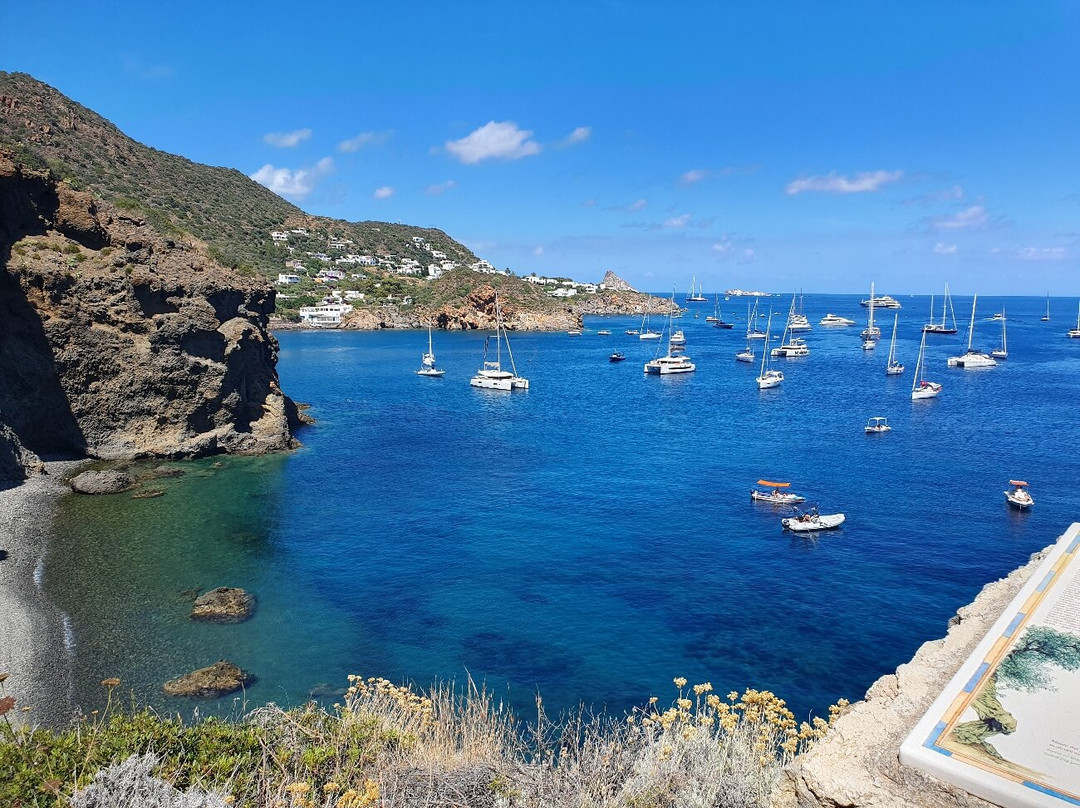 Cala degli Zimmari Villaggio preistorico景点图片