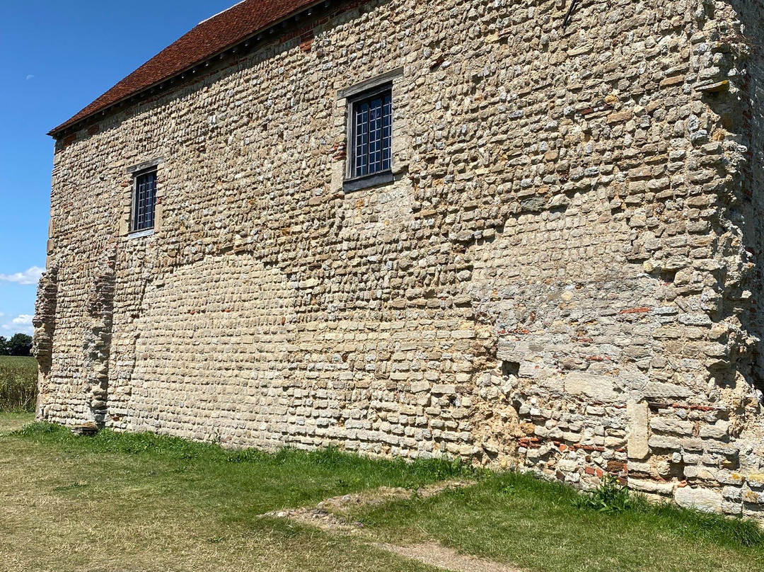 St Peter's Chapel景点图片