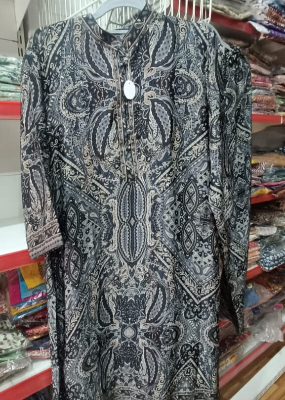Indian textiles and jewells景点图片