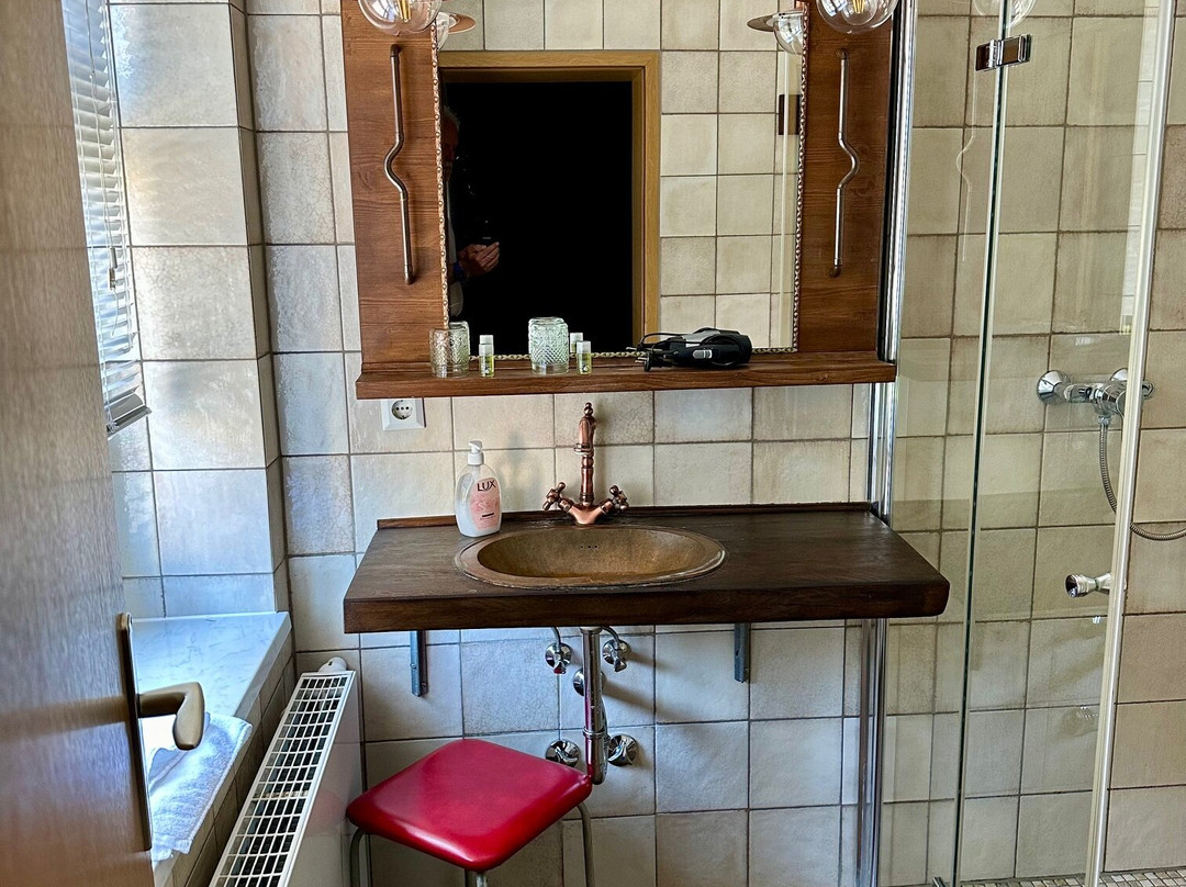 伊克斯萨普-施彻拉图本酒店主图