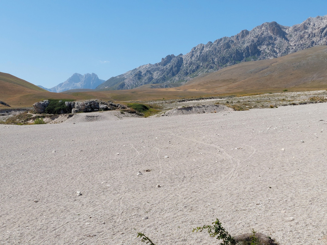 Location De Lo Chiamavano Trinità景点图片
