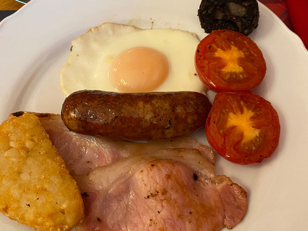 Holywell House主图