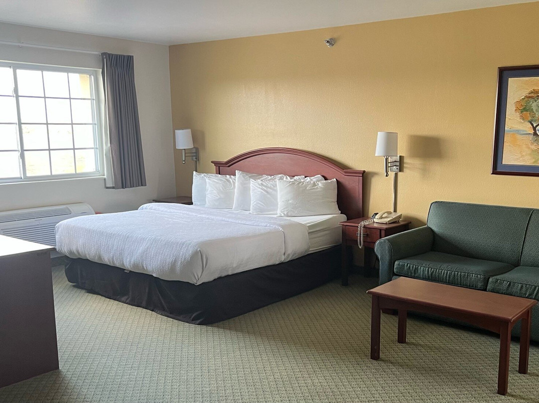 克罗星格兰德斯戴旅馆&套房酒店主图