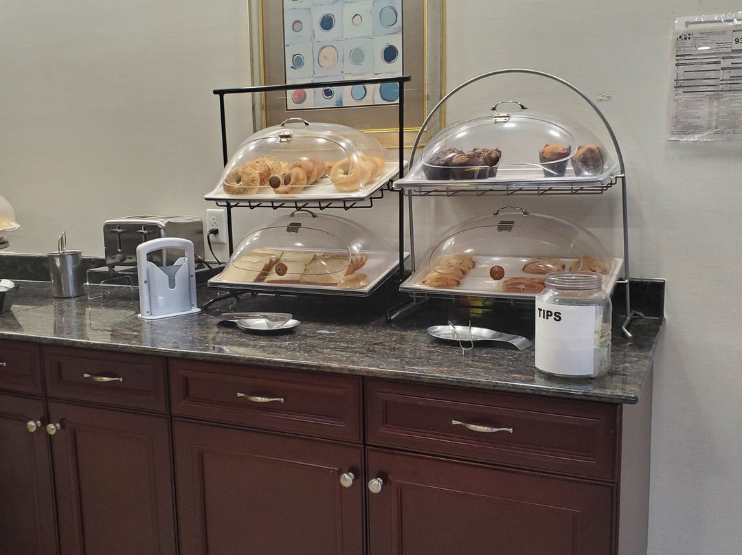 La Quinta Inn & Suites by Wyndham Savannah Airport - Pooler主图