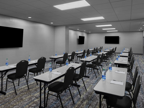 克里夫兰市中心希尔顿欢朋酒店主图