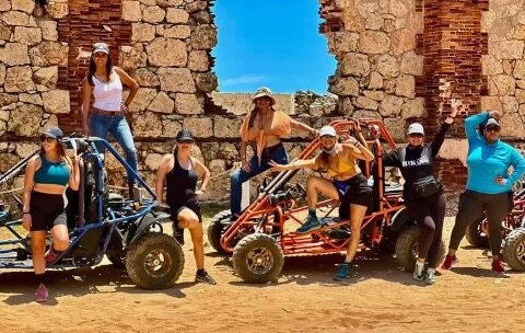 Playuelas Horse Rides景点图片