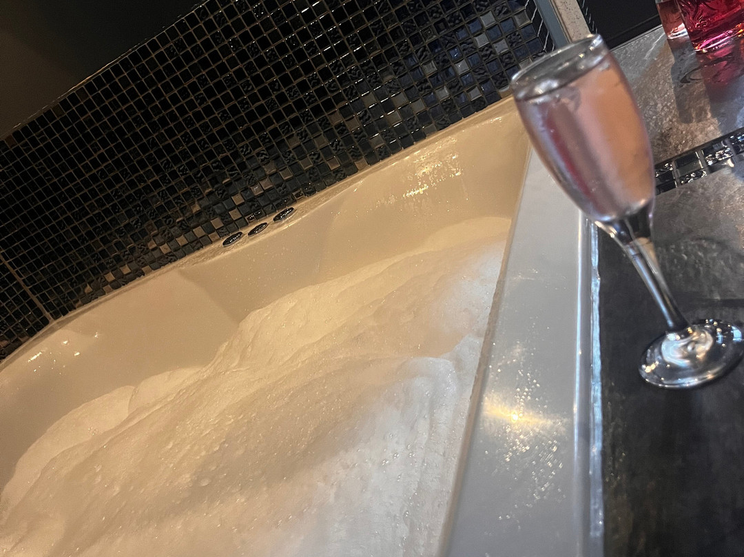 St Hilda's Complex主图