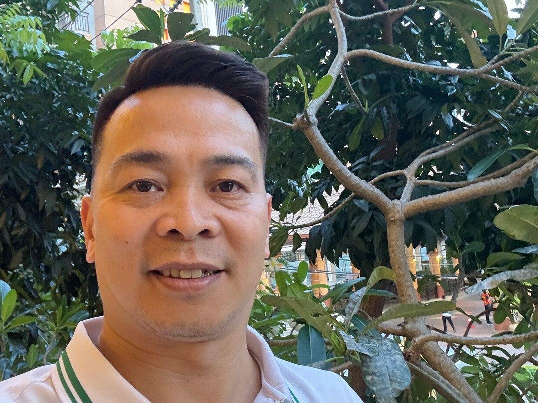 水晶宫酒店主图