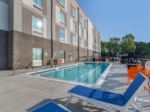 肯塔基州尼古拉斯维尔布兰农路口欢朋酒店