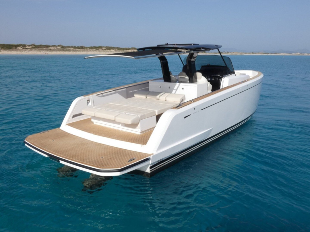 1852 Private Boat Tours