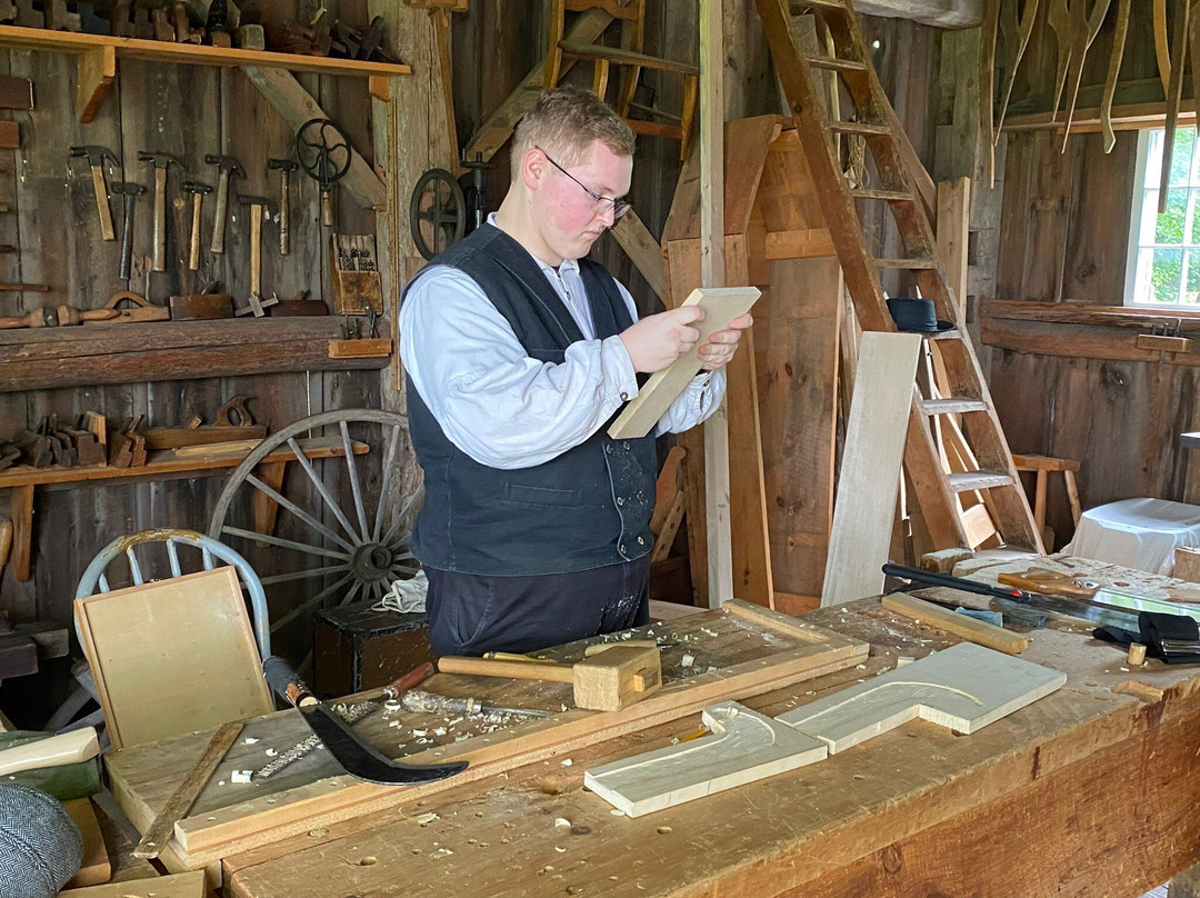 Lang Pioneer Village Museum景点图片