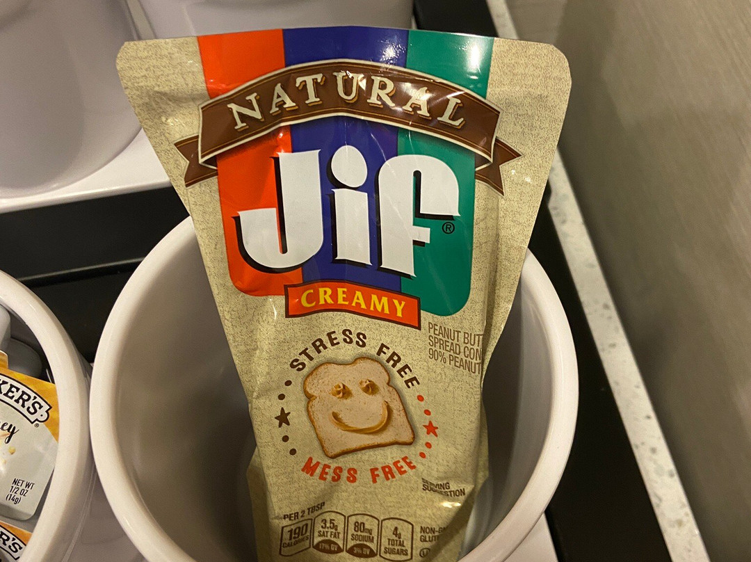 Hampton Inn & Suites Manchester主图