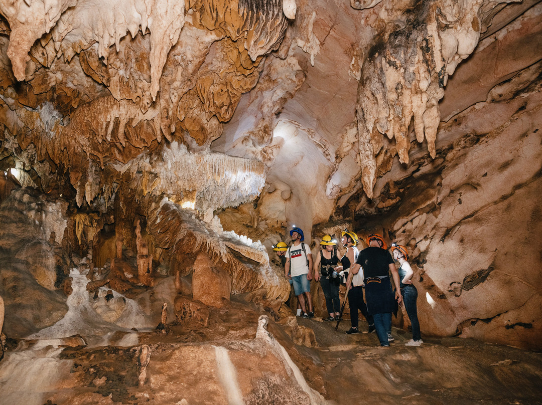 Pu Luong Surprising Cave景点图片