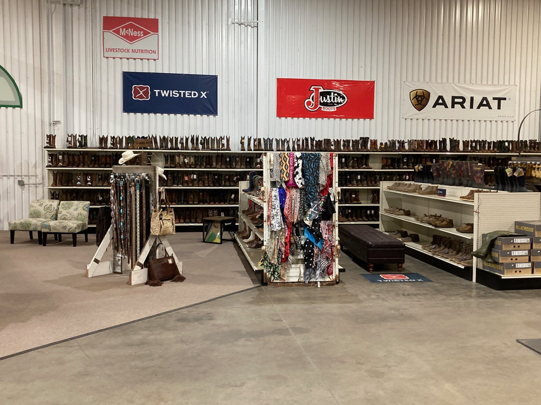 High Plains Cattle Supply & Armory景点图片