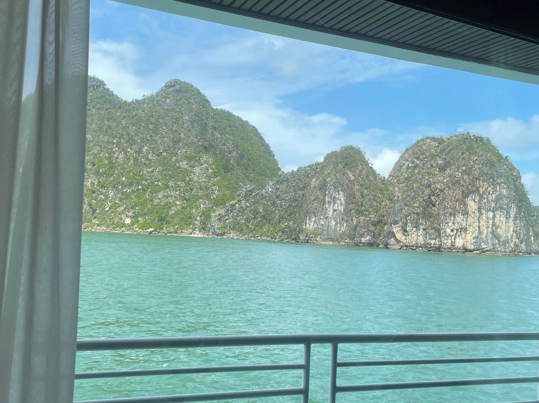 Catherine Cruises景点图片