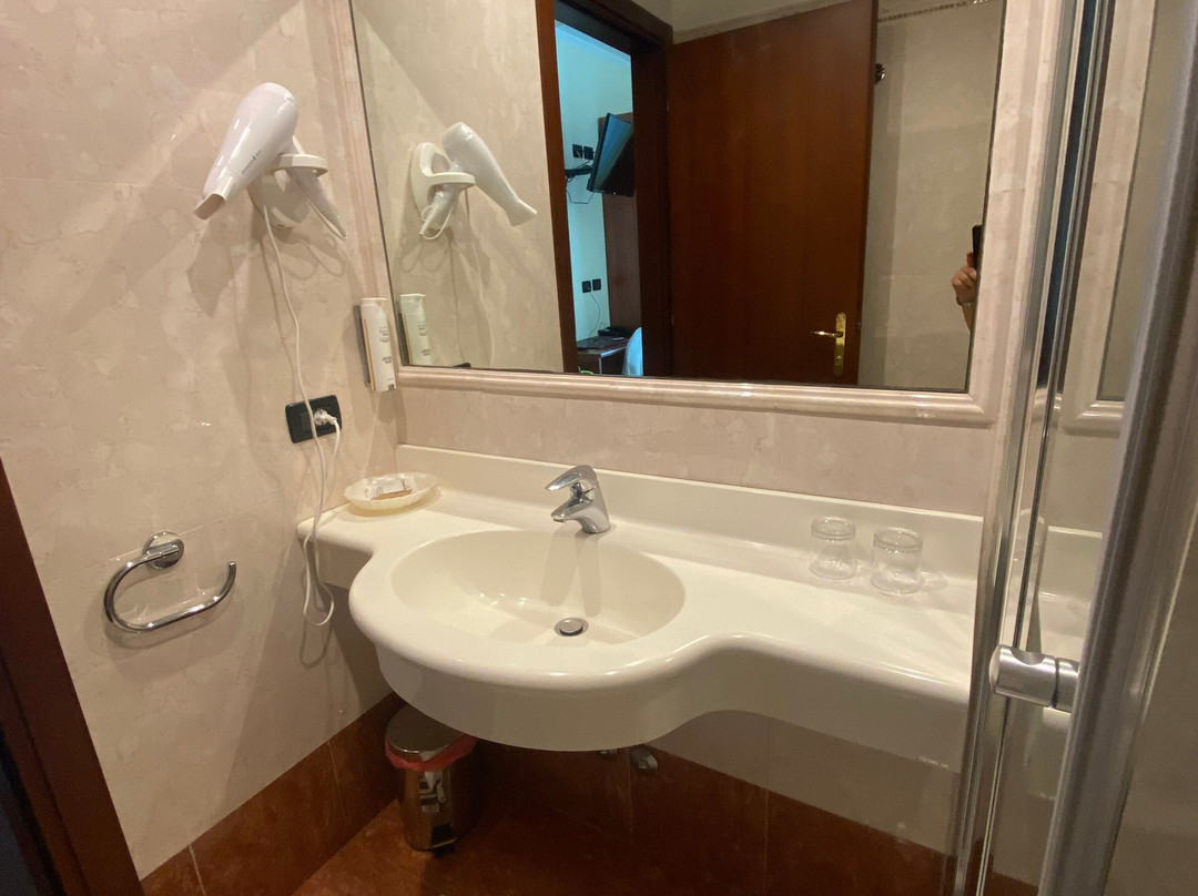 海军上将埃姆雷别墅酒店主图