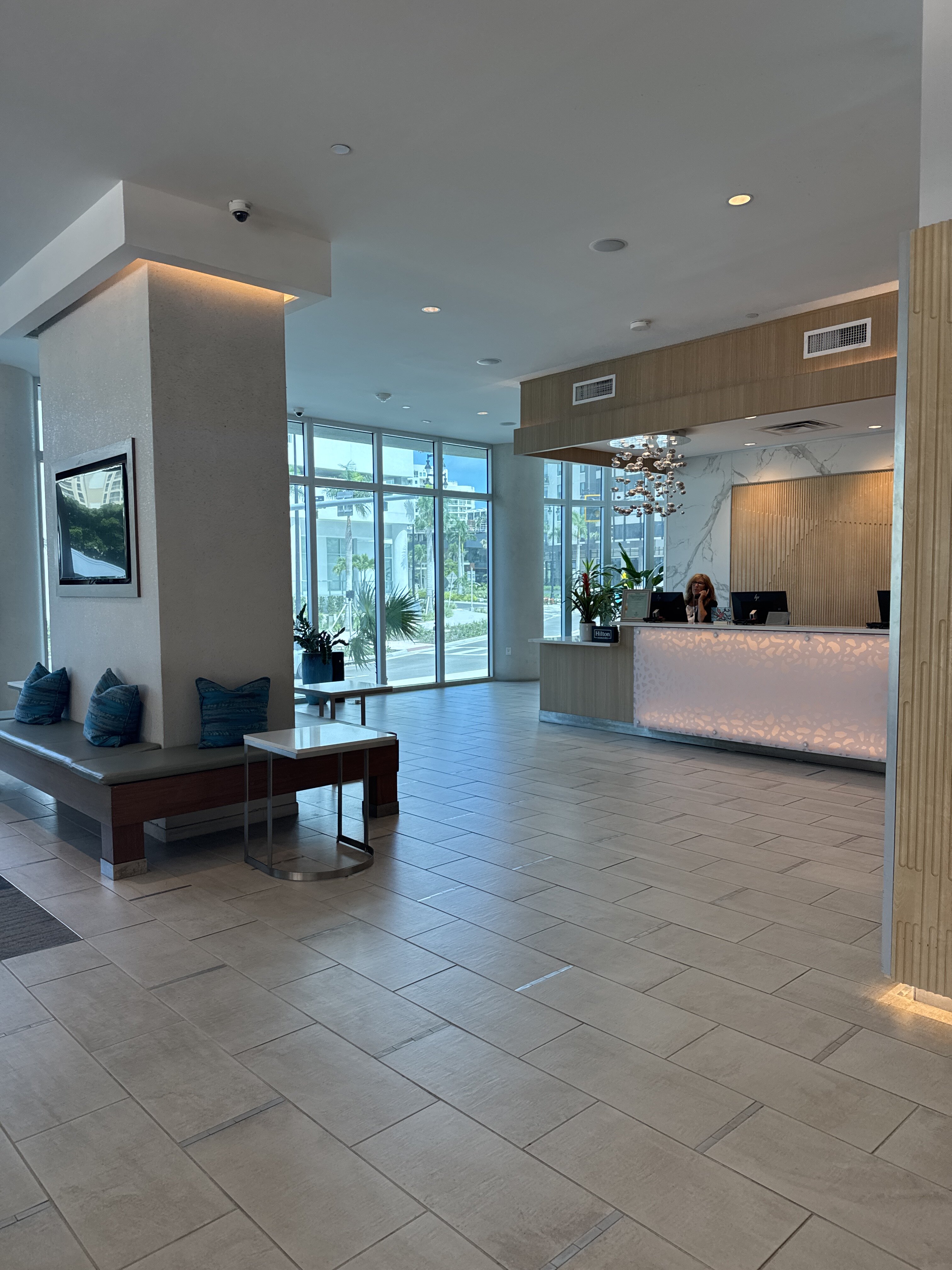 Embassy Suites By Hilton Sarasota-浴室