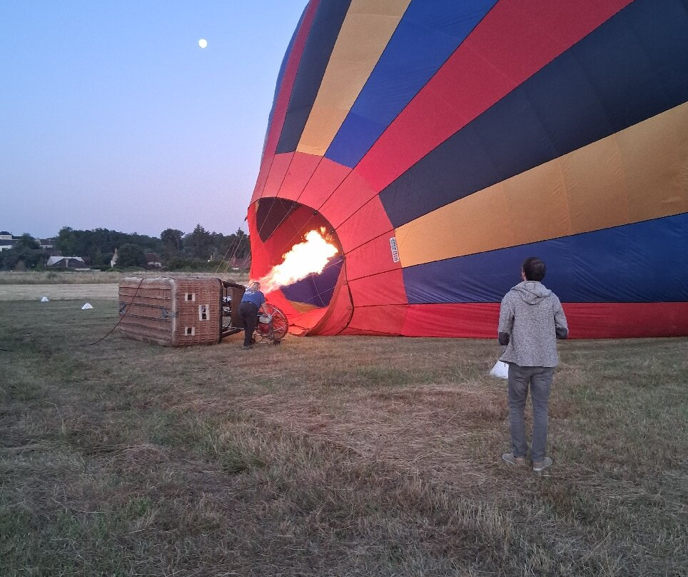 France Montgolfieres-Saint-Julien-de-Chedon必去景点