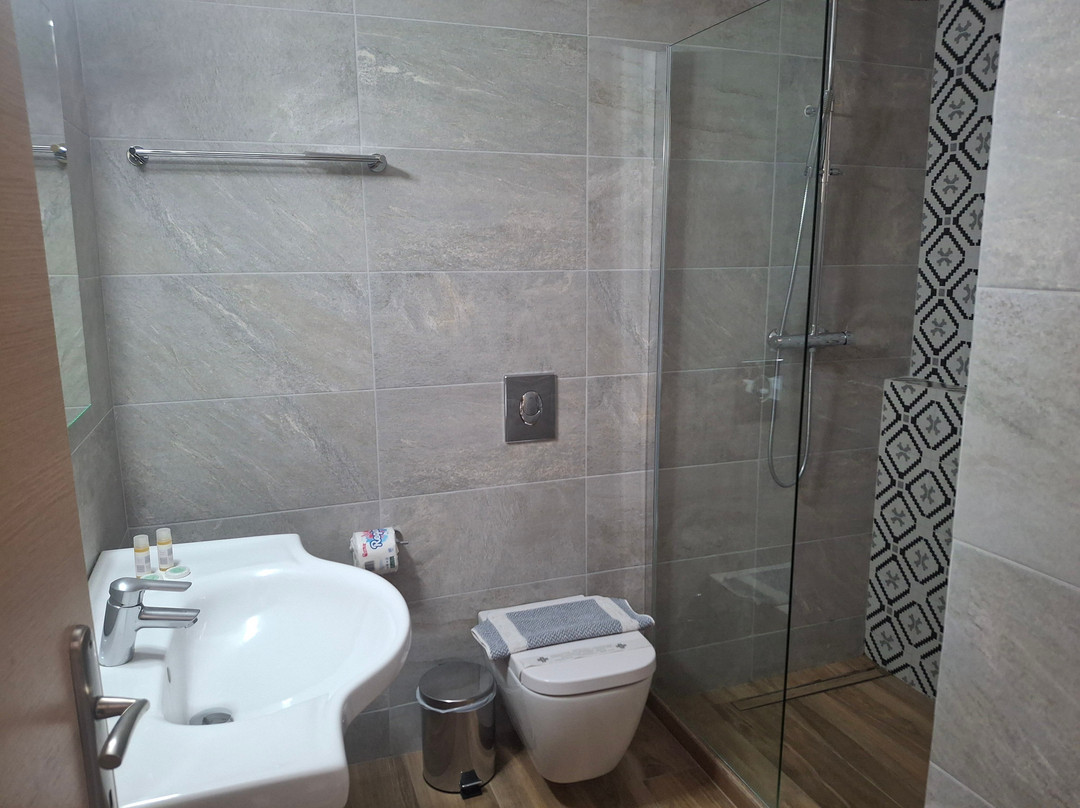 埃里纳酒店主图