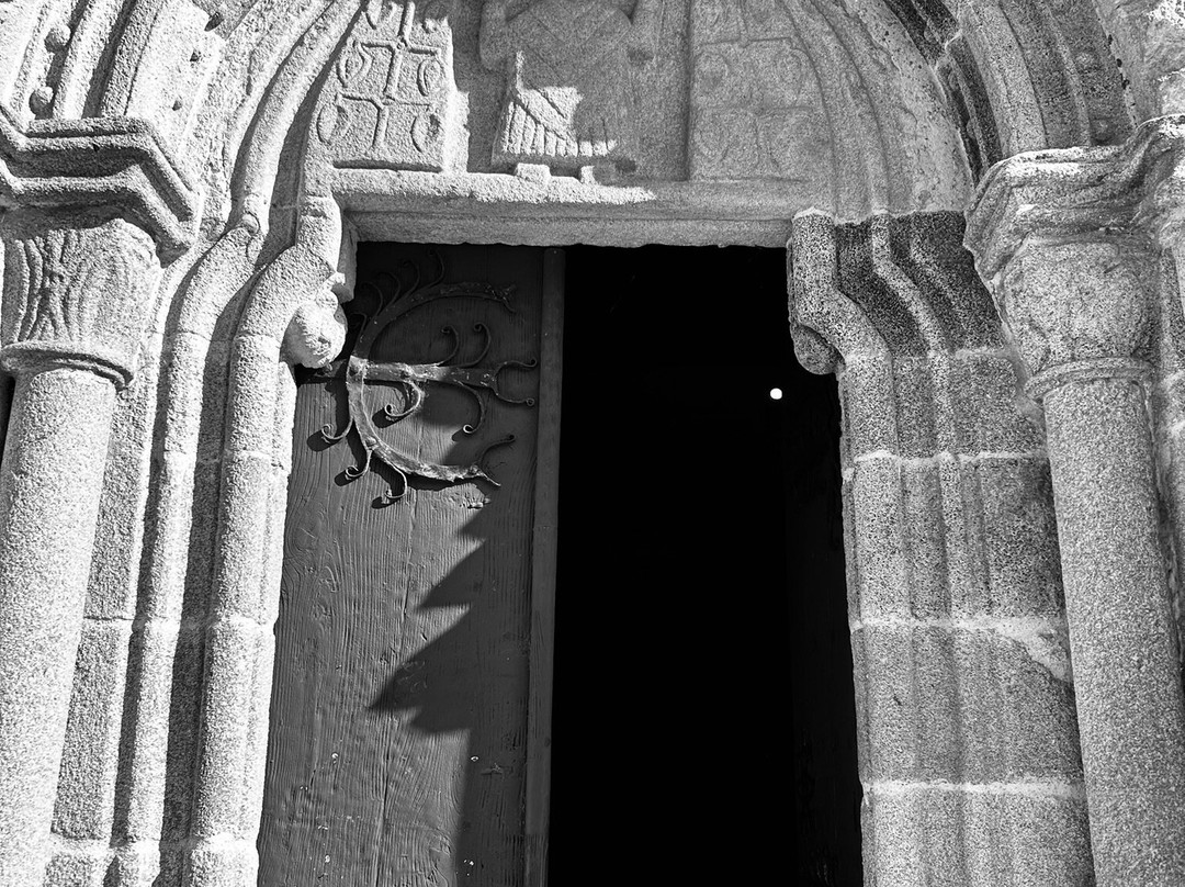 Iglesia San Salvador de Sarria-萨里亚必去景点