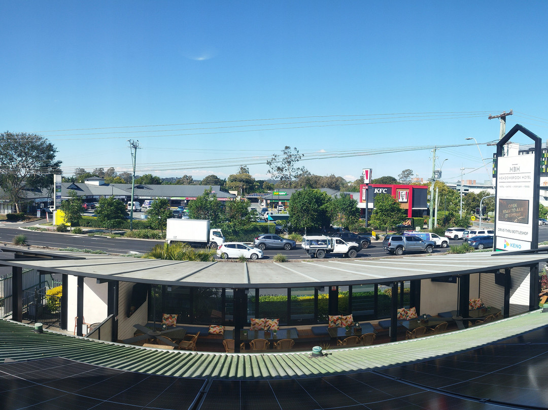 The Meadowbrook Hotel主图