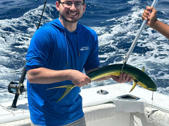 AAA Charters & Adventures-阿范特拉斯港必去景点