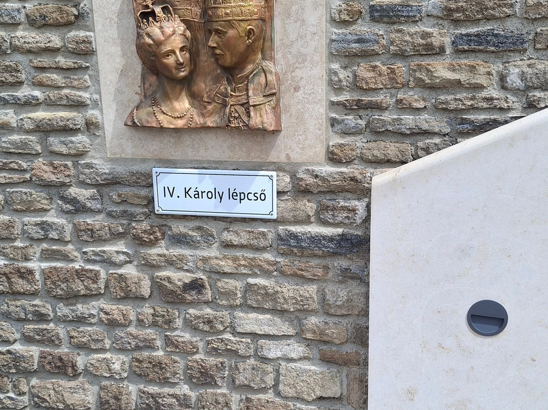 IV. Károly Lépcső-蒂豪尼必去景点