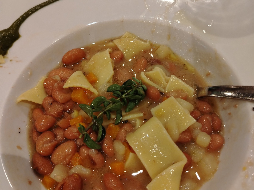 阿达梅洛酒店主图