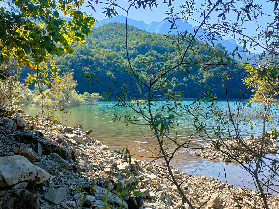 Lago Di Vagli-Vagli Sotto必去景点