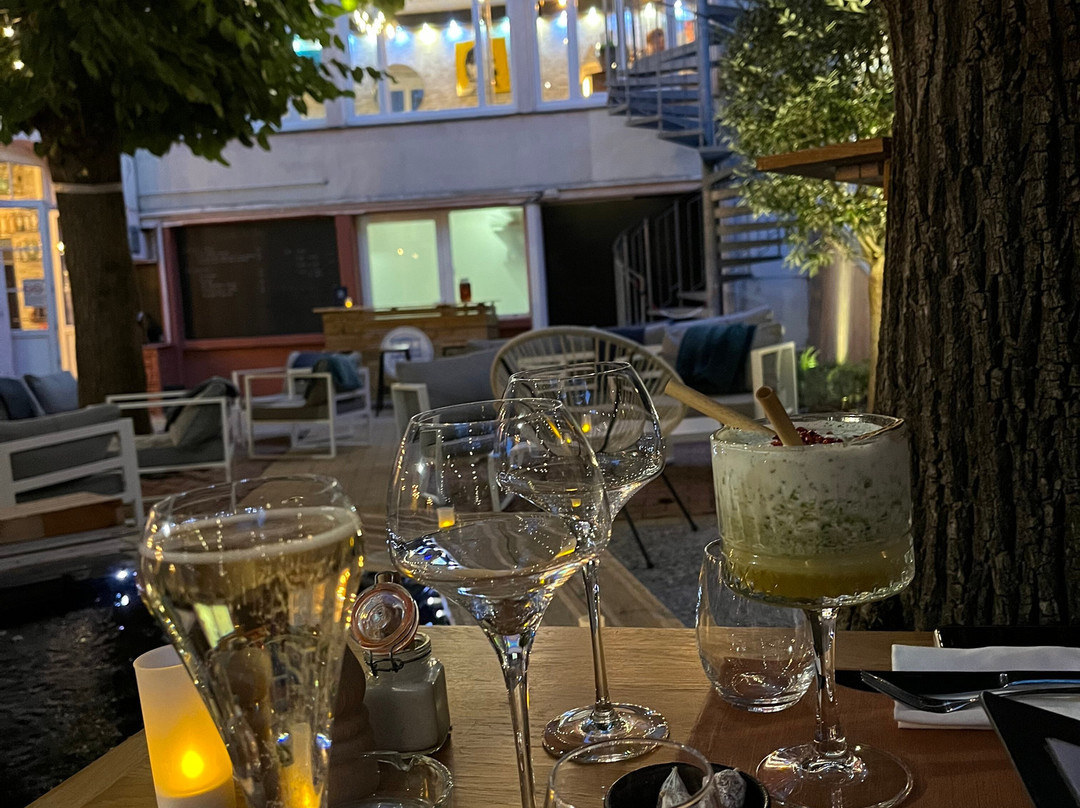 Le Patio Hôtel主图
