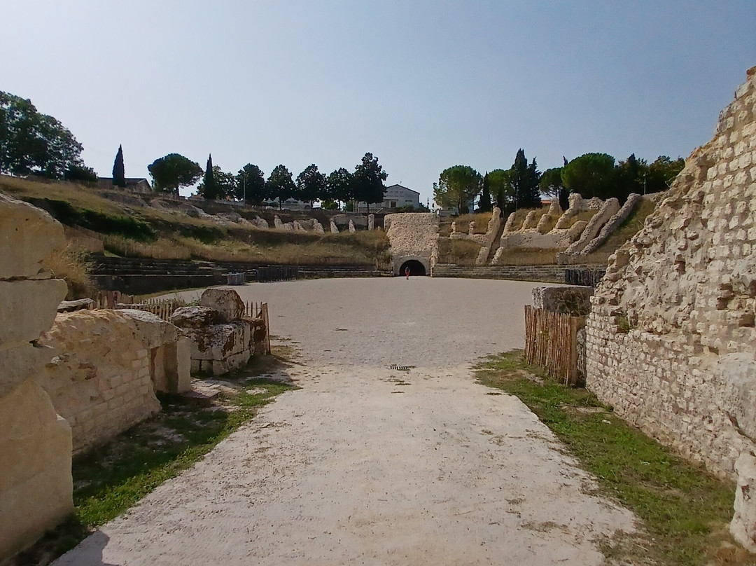 Amphithéâtre de Saintes-桑特必去景点