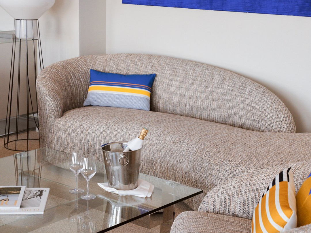 圣特罗佩兹库贝酒店主图