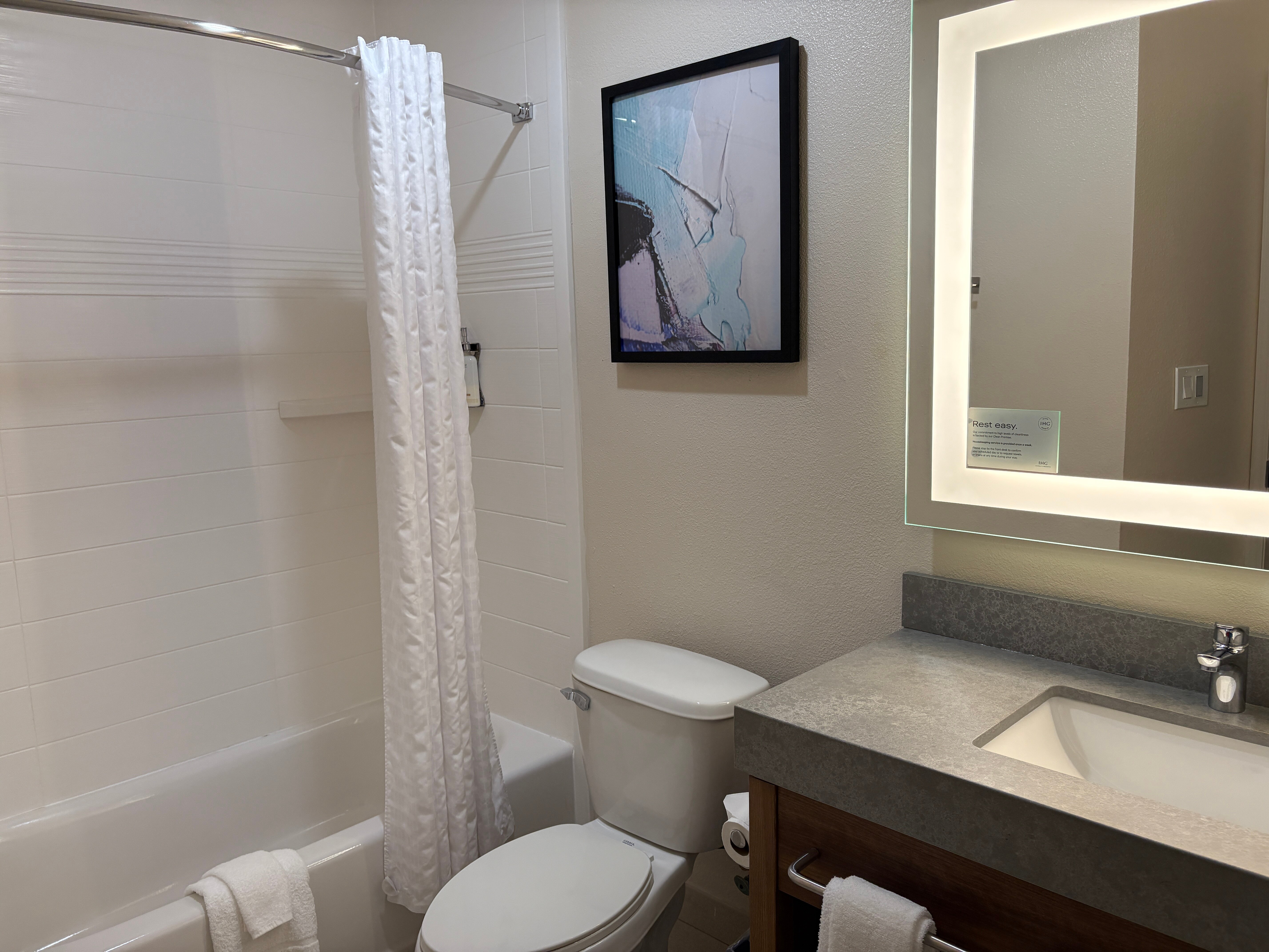 Candlewood Suites Lafayette - River Ranch by IHG-浴室