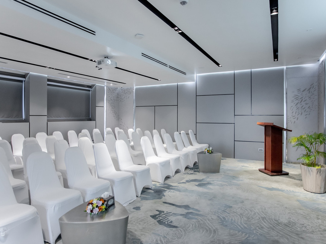 玛姬丽旅馆主图