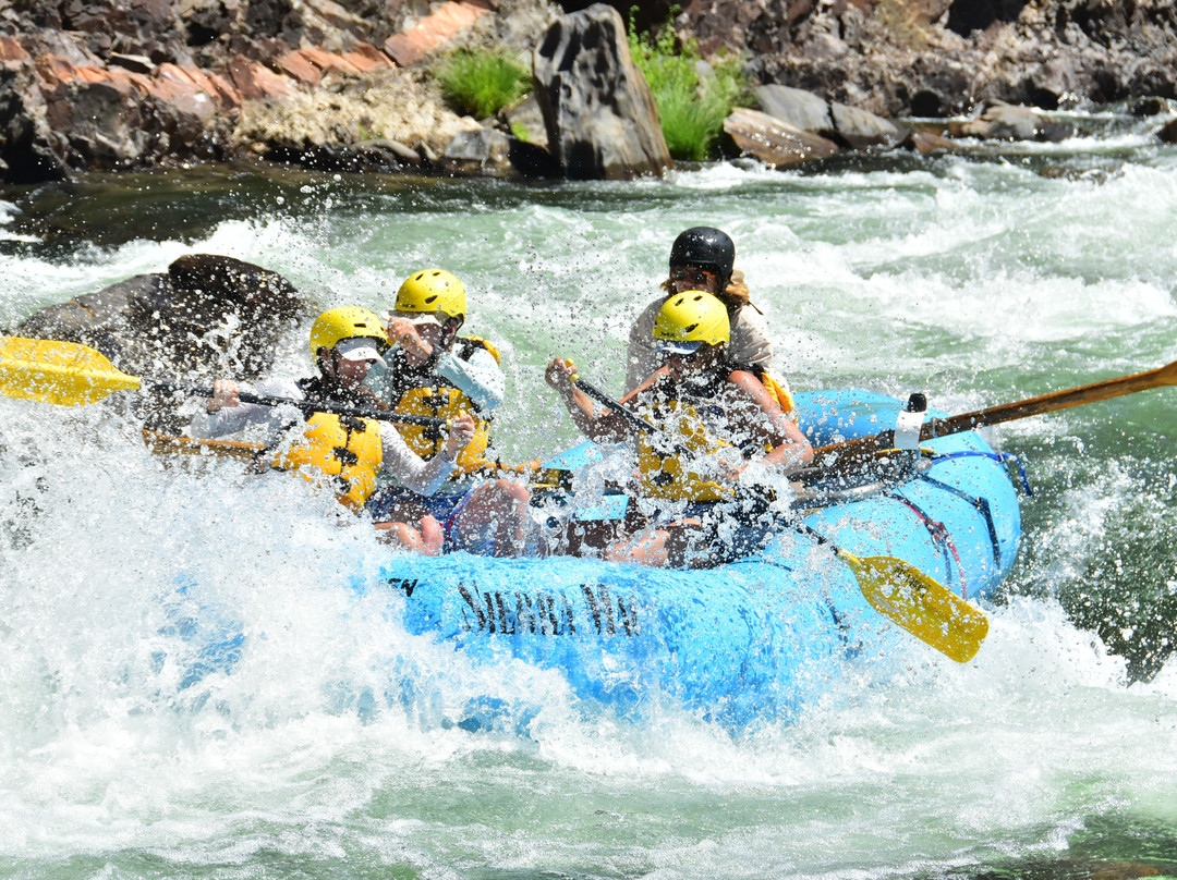 Sierra Mac River Trips-格罗夫兰必去景点