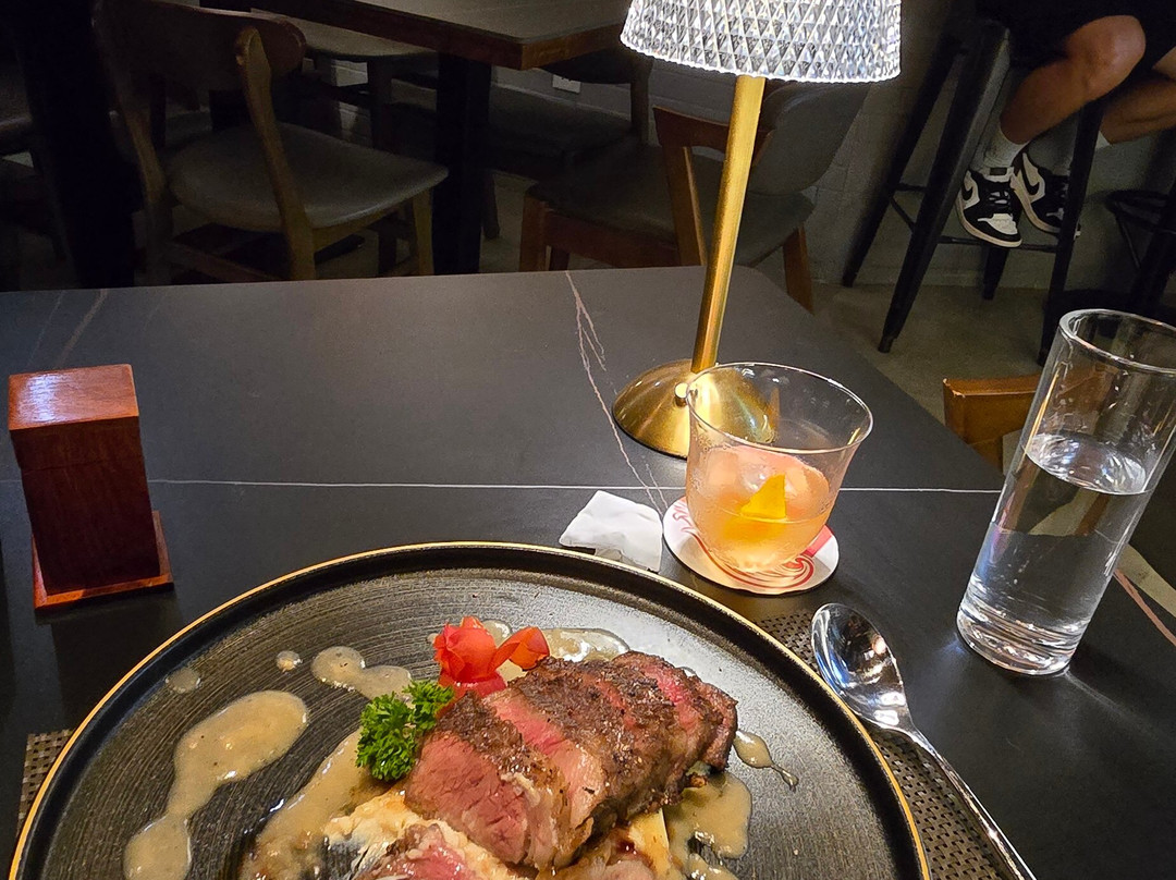 MOFO Bistro