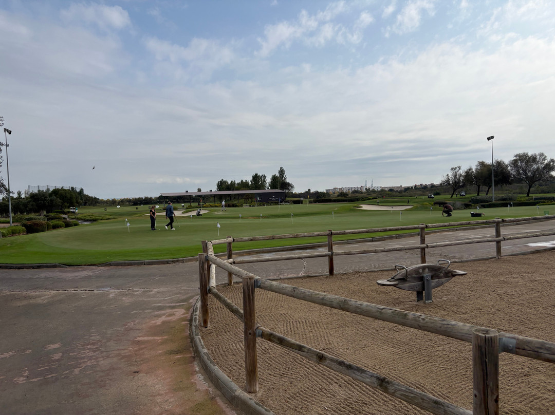Infinitum Golf Hills-萨洛必去景点