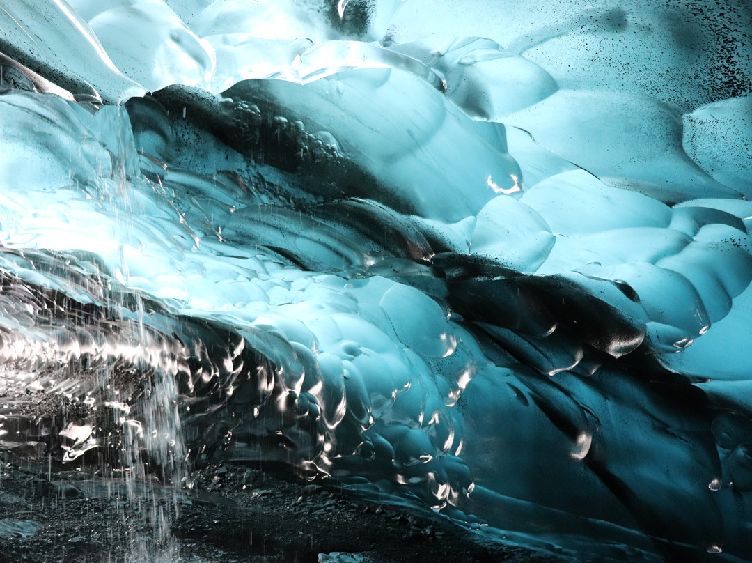 Ice Cave Trips-赫本必去景点