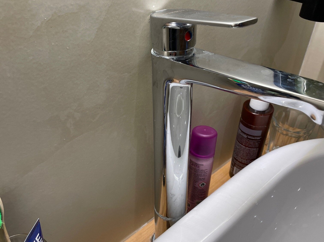 Henry Resort And Spa